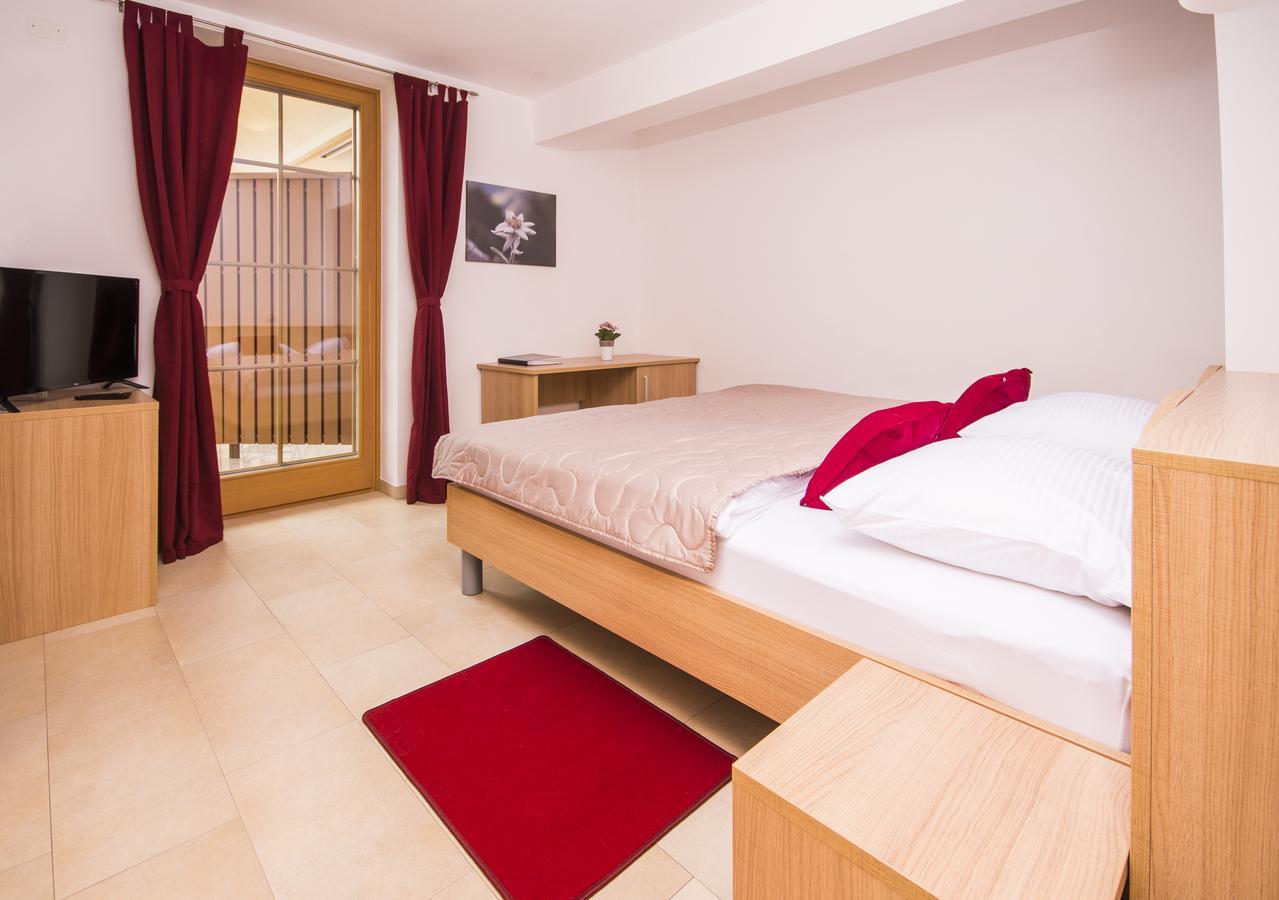 Bed & Breakfast Karun Cerklje na Gorenjskem Luaran gambar